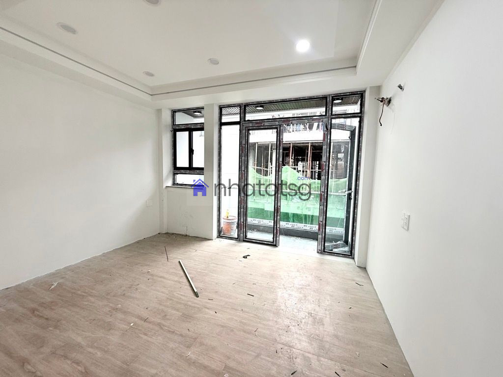 KHU VIP HIẾM NHÀ BÁN - Ô TÔ NGỦ TRONG NHÀ- 5 TẦNG MỚI - FULL NỘI THẤT - THANG MÁY CHẠY VIVU