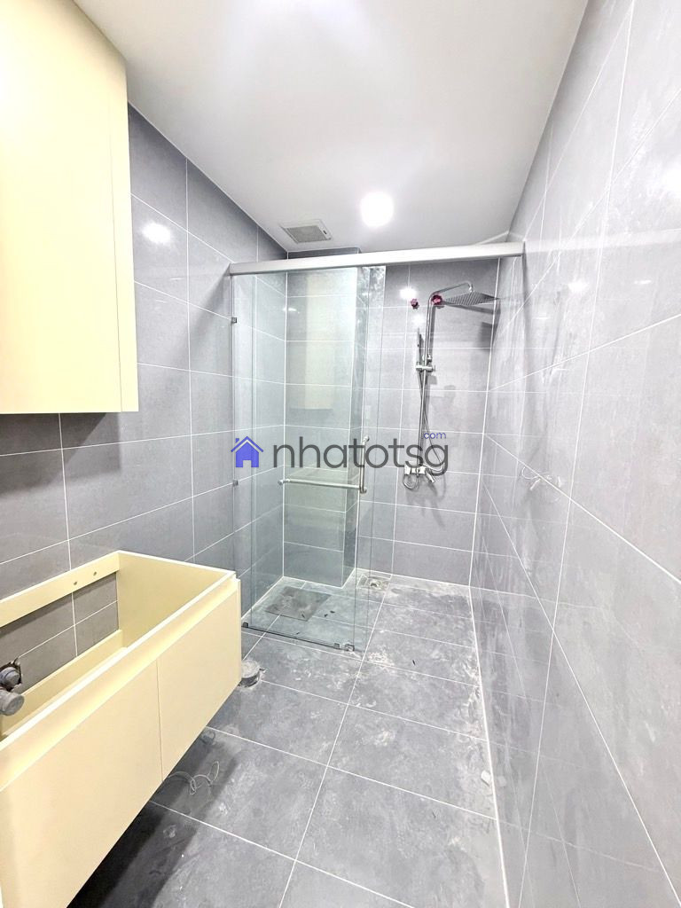 KHU VIP HIẾM NHÀ BÁN - Ô TÔ NGỦ TRONG NHÀ- 5 TẦNG MỚI - FULL NỘI THẤT - THANG MÁY CHẠY VIVU