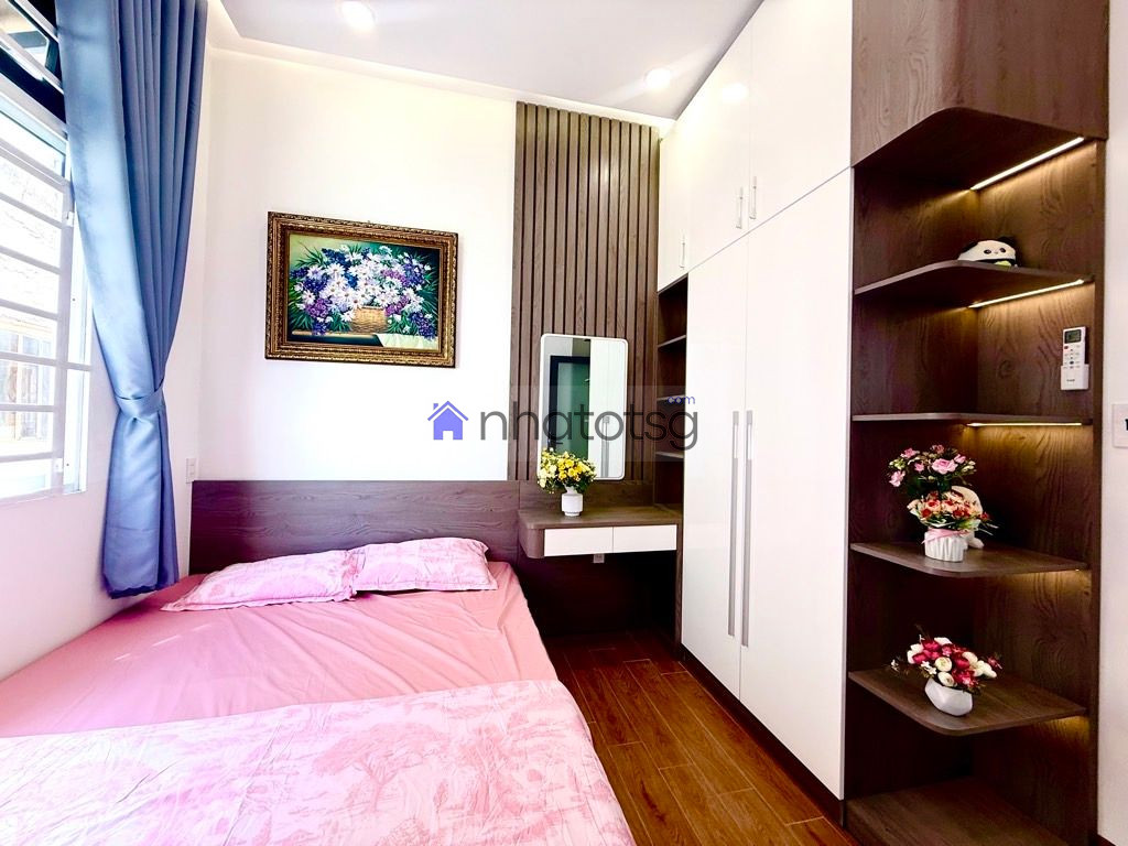 LÔ GÓC 2 MẶT THOÁNG - NHÀ 2 TẦNG FULL NỘI THẤT.