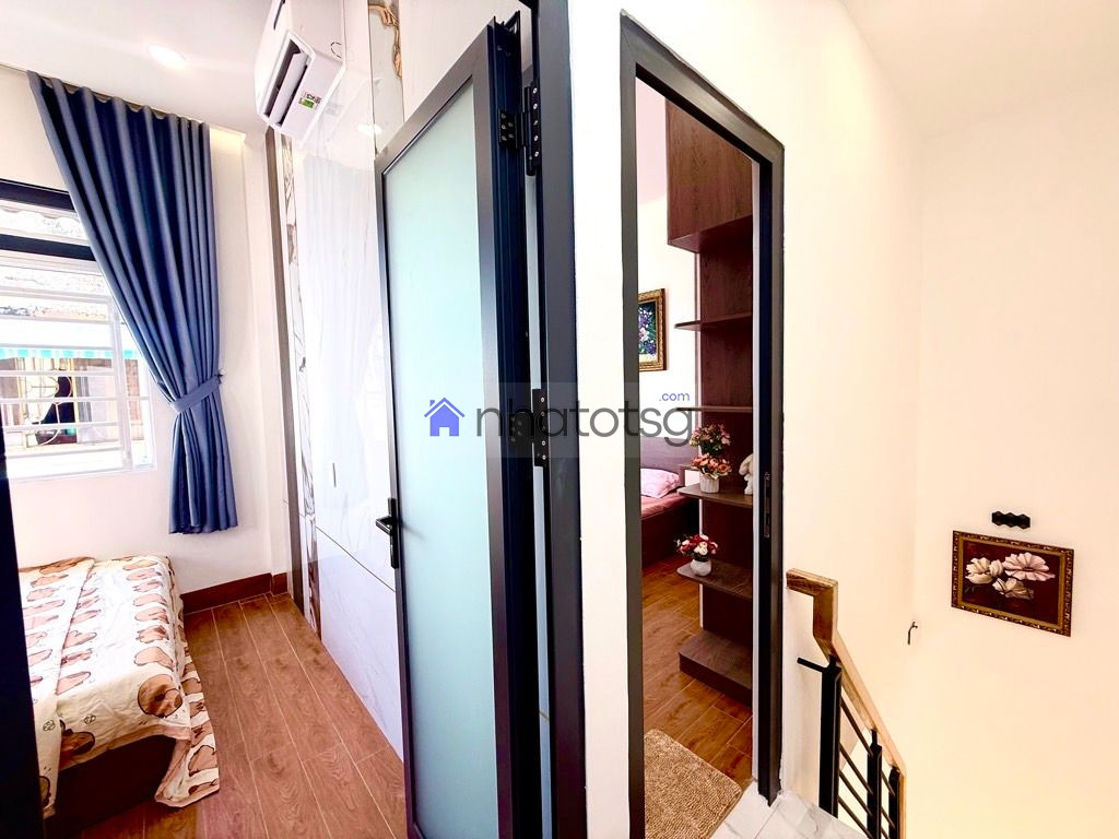 LÔ GÓC 2 MẶT THOÁNG - NHÀ 2 TẦNG FULL NỘI THẤT.