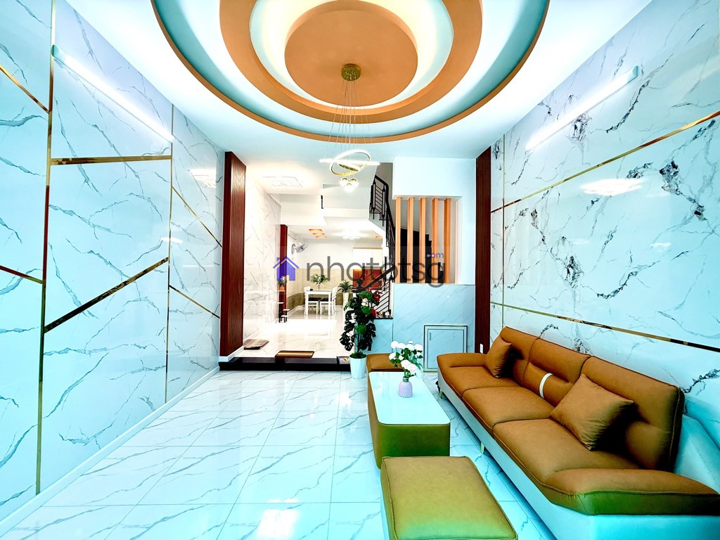 SIÊU PHẨM 4 TẦNG ĐÚC BTCT - Ô TÔ NGỦ TRONG NHÀ - KHU TRUNG TÂM - THÔNG SỐ ĐẸP - NHÀ FULL NỘI THẤT.