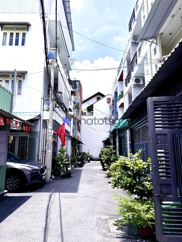 SIÊU PHẨM 4 TẦNG ĐÚC BTCT - Ô TÔ NGỦ TRONG NHÀ - KHU TRUNG TÂM - THÔNG SỐ ĐẸP - NHÀ FULL NỘI THẤT.