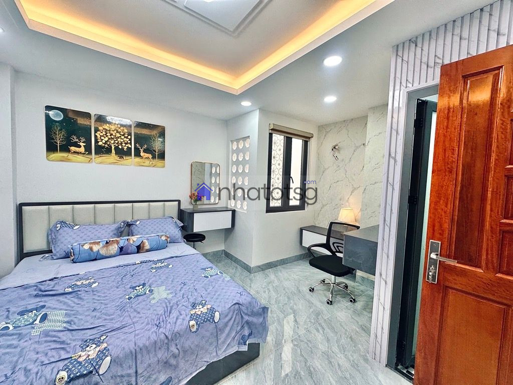 Ô TÔ ĐỔ CỔNG BÙI QUANG LÀ – THÔNG PHAN HUY ÍCH. FULL NỘI THẤT XỊN. SỔ NỞ HẬU.