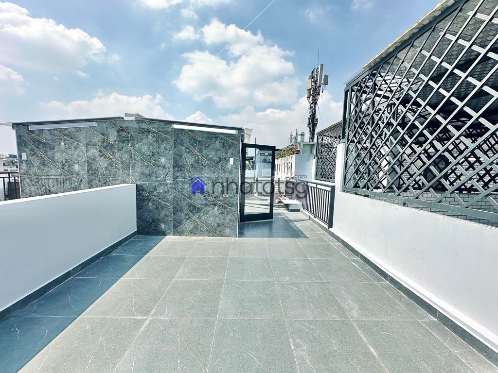 Ô TÔ ĐỔ CỔNG BÙI QUANG LÀ – THÔNG PHAN HUY ÍCH. FULL NỘI THẤT XỊN. SỔ NỞ HẬU.