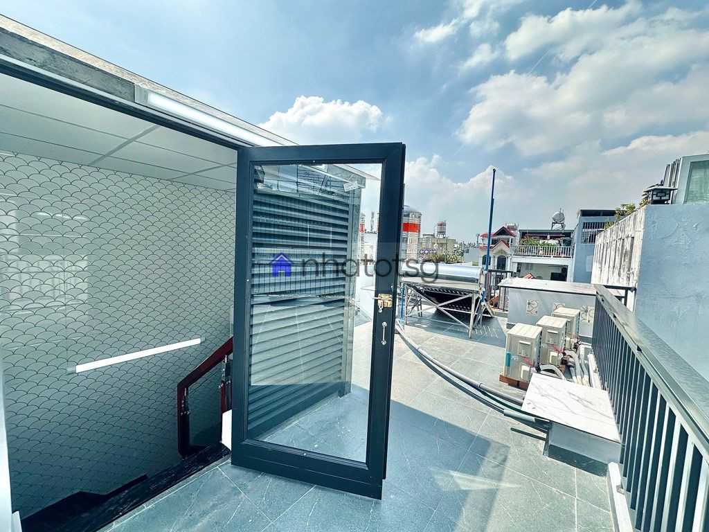 Ô TÔ ĐỔ CỔNG BÙI QUANG LÀ – THÔNG PHAN HUY ÍCH. FULL NỘI THẤT XỊN. SỔ NỞ HẬU.