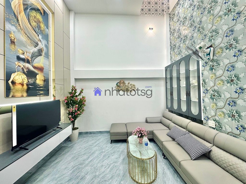 Ô TÔ ĐỔ CỔNG BÙI QUANG LÀ – THÔNG PHAN HUY ÍCH. FULL NỘI THẤT XỊN. SỔ NỞ HẬU.