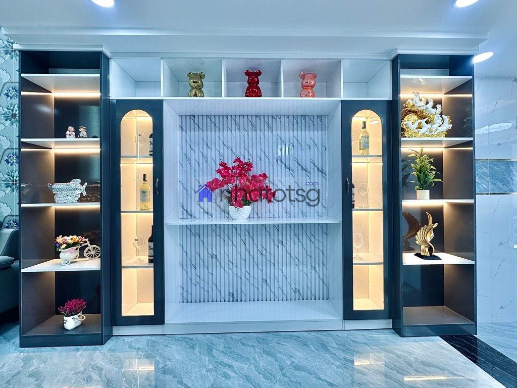 Ô TÔ ĐỔ CỔNG BÙI QUANG LÀ – THÔNG PHAN HUY ÍCH. FULL NỘI THẤT XỊN. SỔ NỞ HẬU.