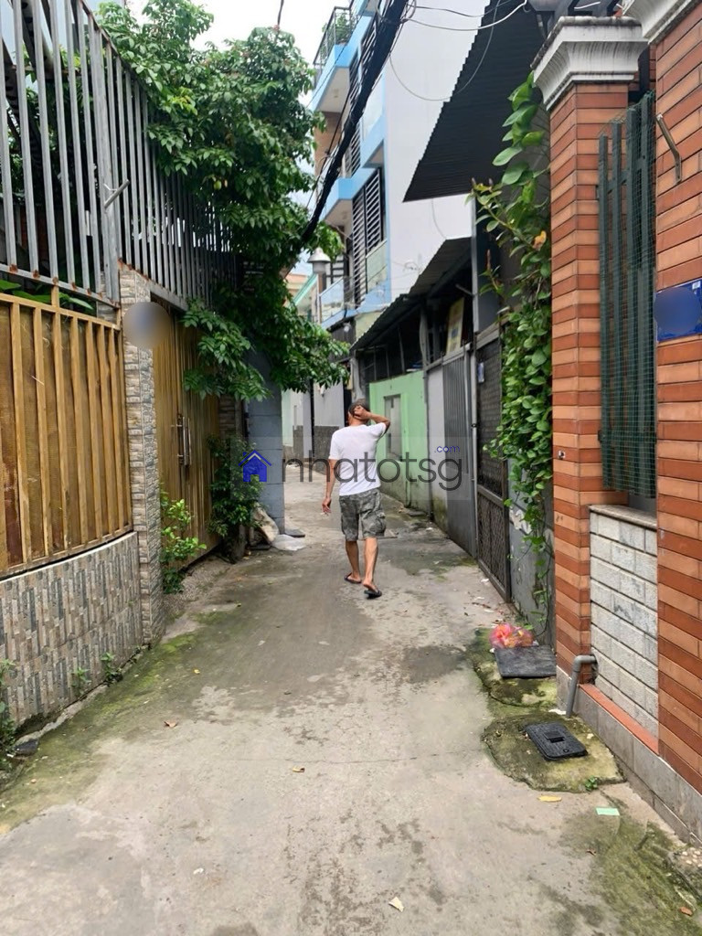 NHÀ CẤP 4, CÓ GÁC LỬNG. ĐANG CHO THUÊ – TIỆN CẢI TẠO HOẶC XÂY MỚI.