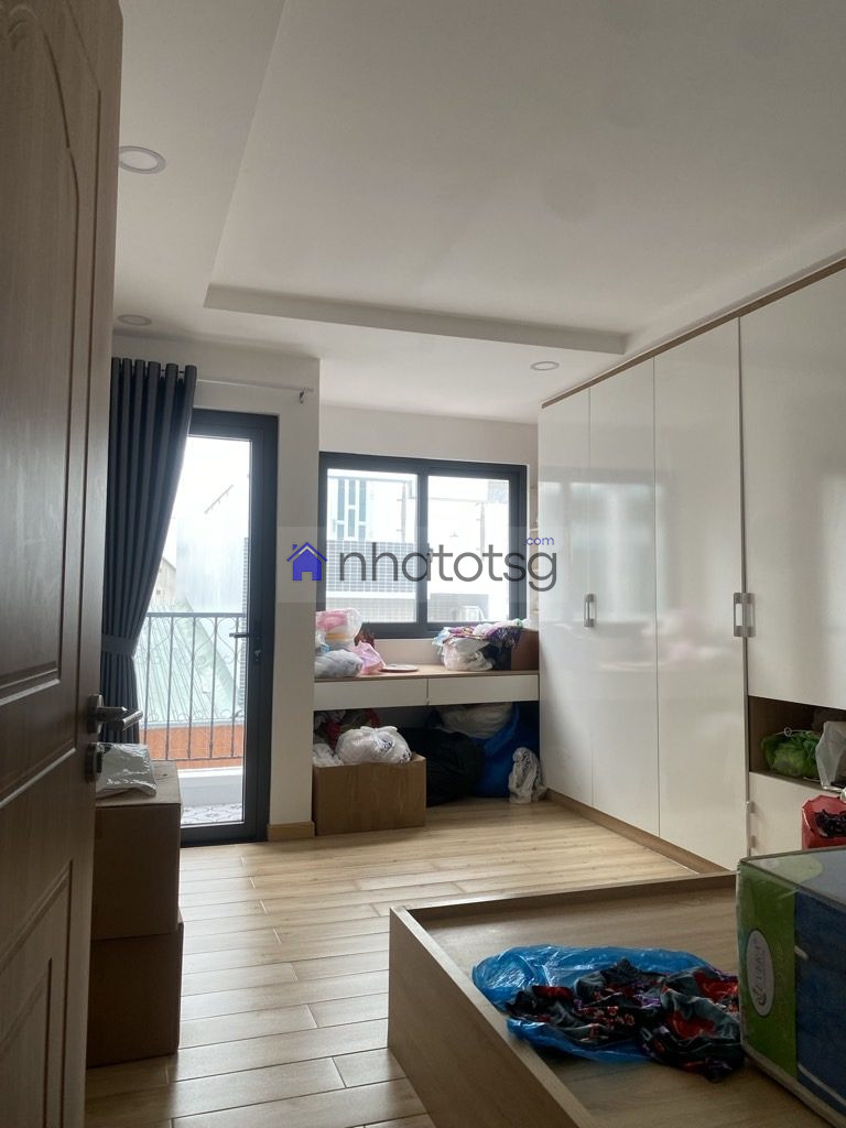 NHÀ 4 LẦU BTCT CÁCH MẶT TIỀN 25M