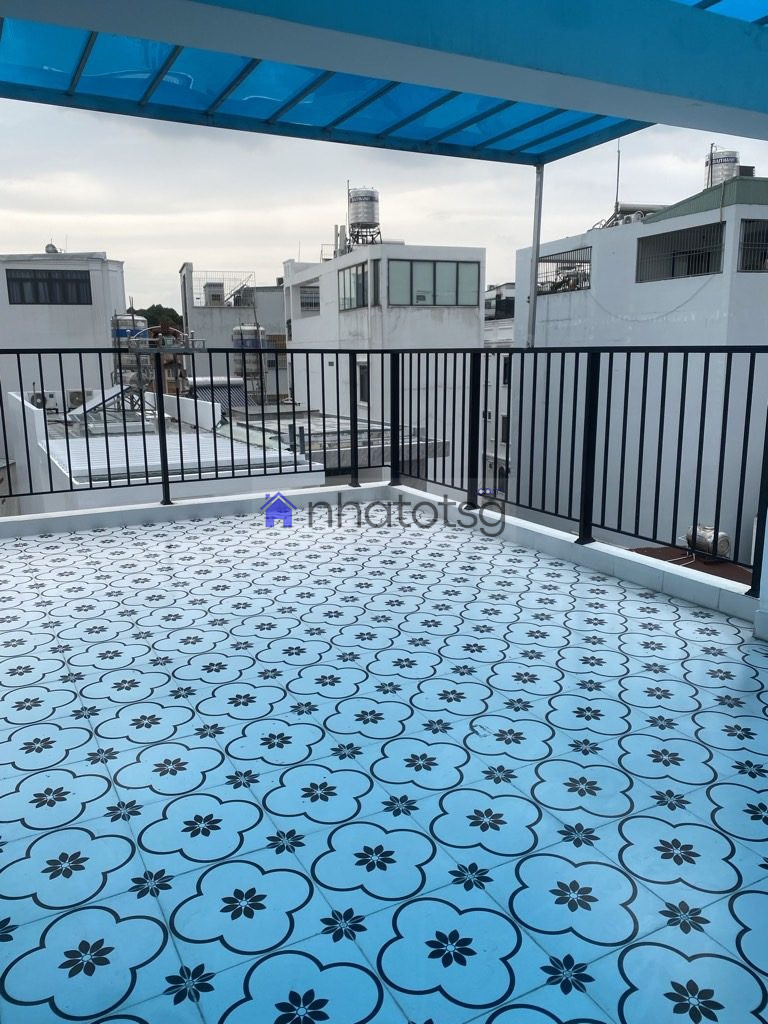 NHÀ 4 LẦU BTCT CÁCH MẶT TIỀN 25M