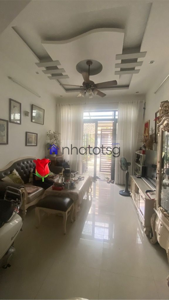 NHÀ 4 LẦU BTCT - HẺM XE HƠI