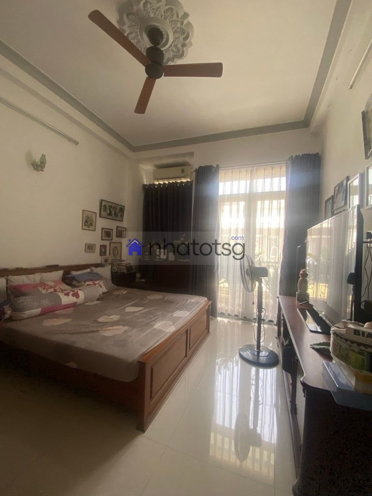 NHÀ 4 LẦU BTCT - HẺM XE HƠI