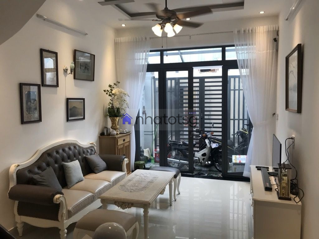 NHÀ 4 LẦU BTCT - HẺM XE HƠI