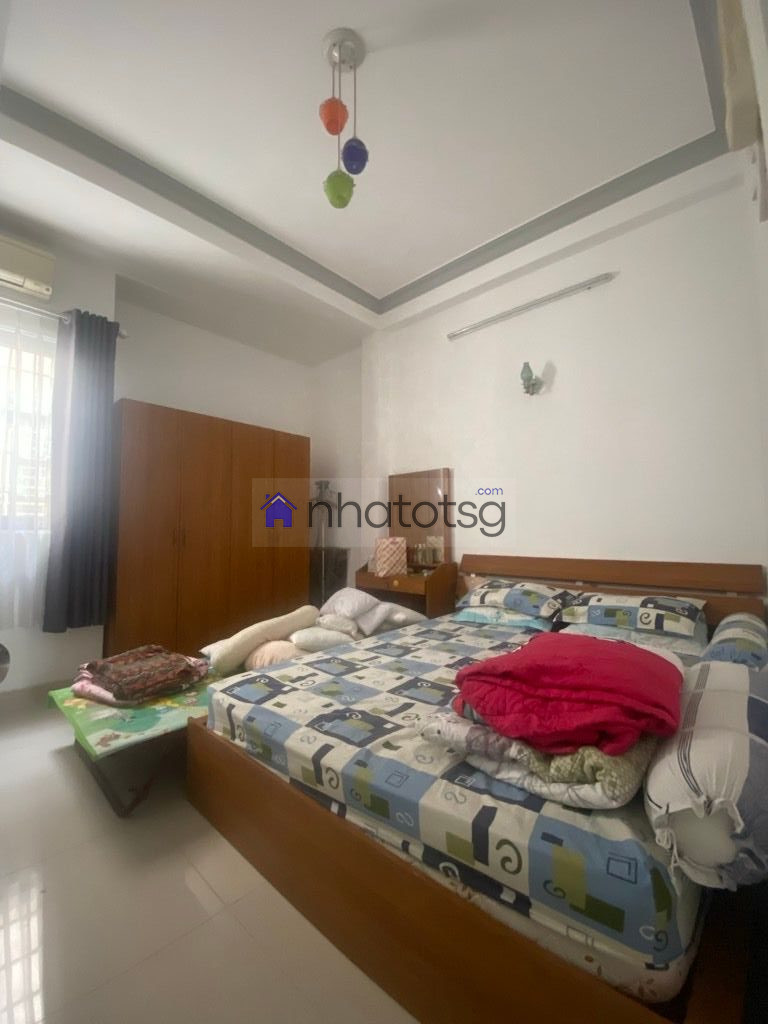 NHÀ 4 LẦU BTCT - HẺM XE HƠI