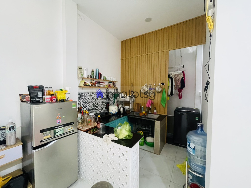 NHÀ ĐẸP- VỊ TRÍ ĐỈNH - 2 TẦNG. NỞ HẬU TÀI LỘC