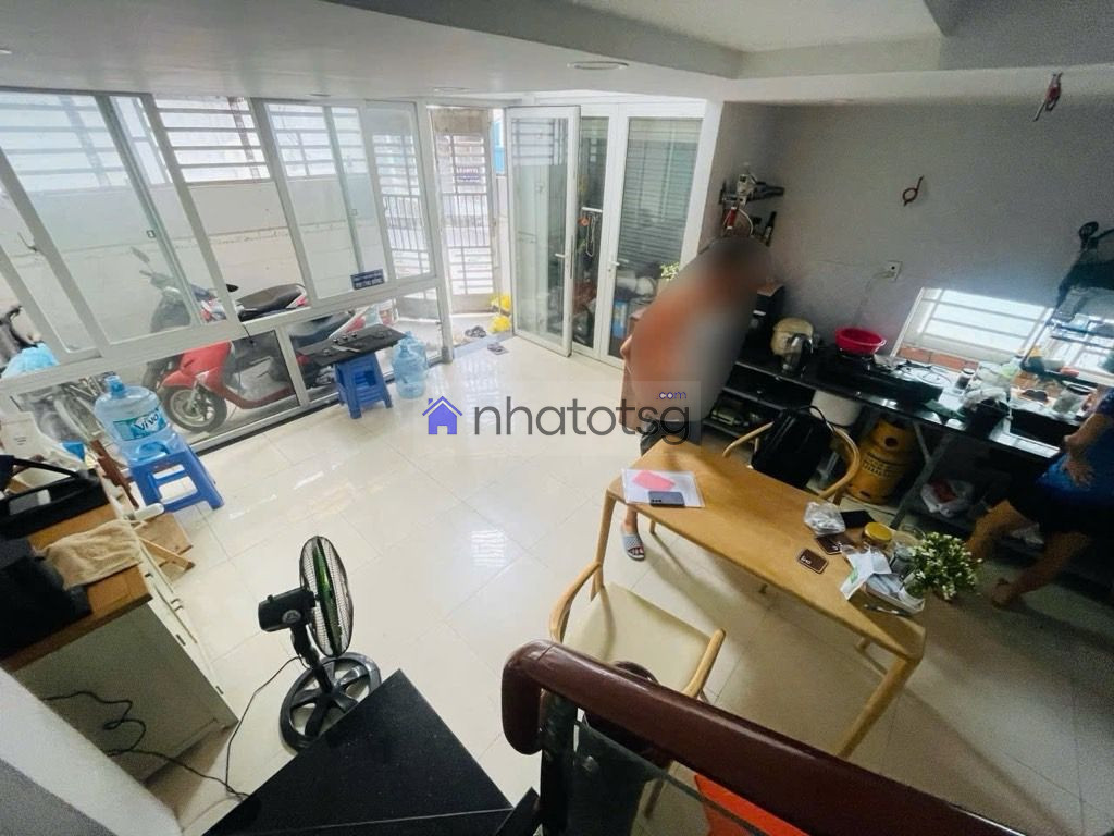 GÓC 2 MẶT TIỀN  - 5 TẦNG KIÊN CỐ.  HẺM Ô TÔ 7 CHỖ VÀO THOẢI MÁI.