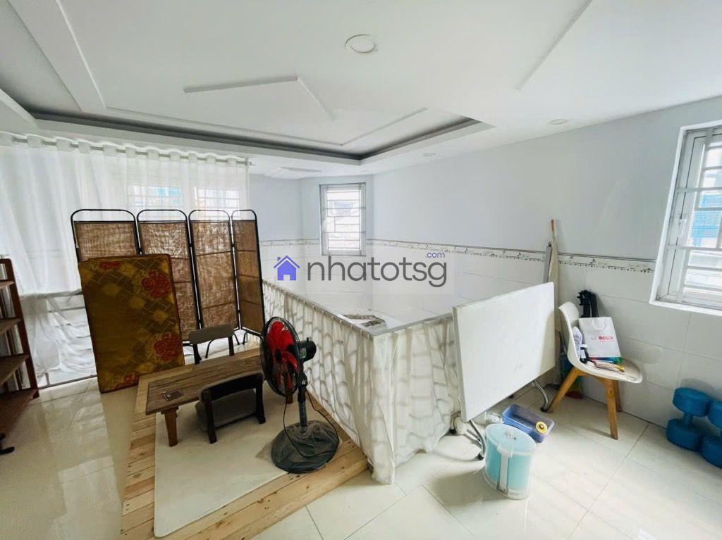 GÓC 2 MẶT TIỀN  - 5 TẦNG KIÊN CỐ.  HẺM Ô TÔ 7 CHỖ VÀO THOẢI MÁI.