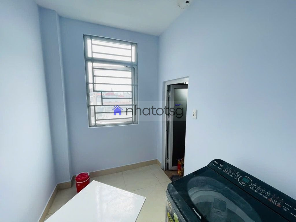 GÓC 2 MẶT TIỀN  - 5 TẦNG KIÊN CỐ.  HẺM Ô TÔ 7 CHỖ VÀO THOẢI MÁI.